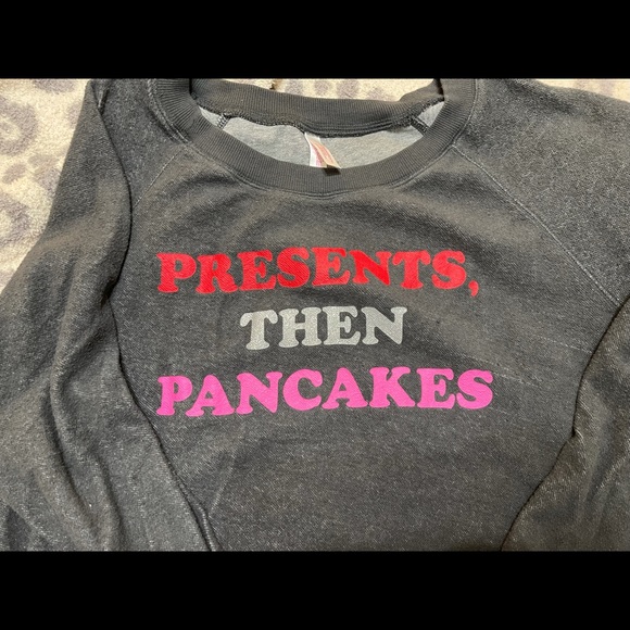 Graphic pullover sweatshirt. - Picture 2 of 2